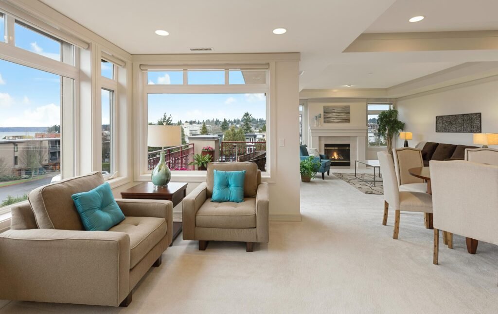 Saka y comedor en residencia con toques modernos y elegantes